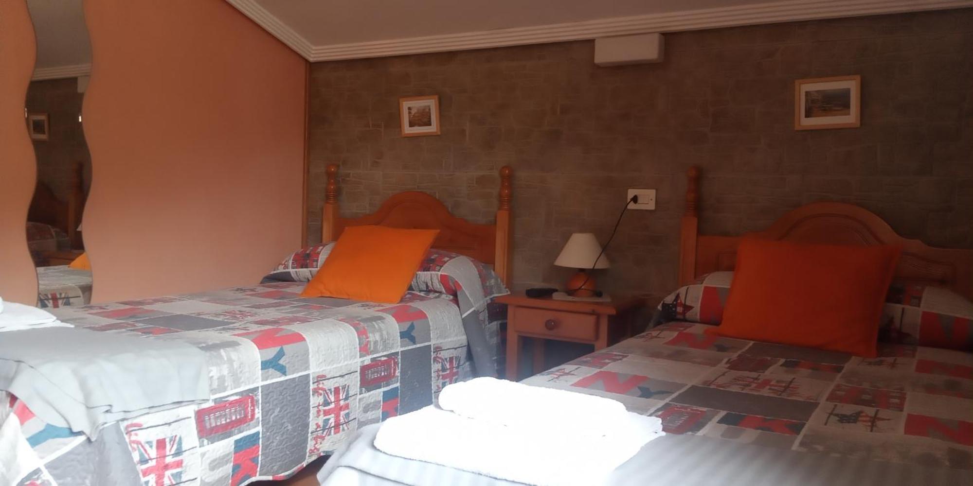 Hostal La Collada De Aralla Aralla de Luna Exterior foto